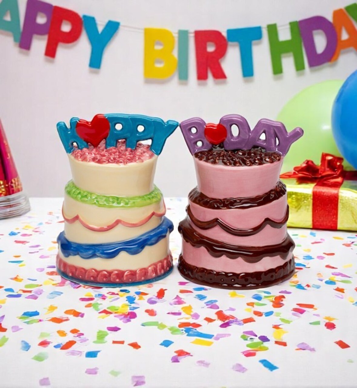 Ceramic Birthday Cakes Salt and Pepper Shakers, Birthday Party Decor, Kitchen Decor